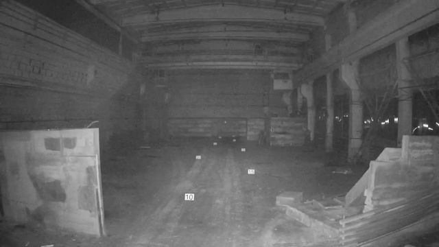 Тестирование дальности ИК подсветки видеокамеры Optimus IP P043 04xD в полной темноте.mp4 смотреть онлайн