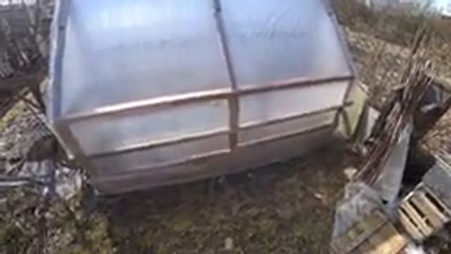 ВЛОГ Ремонт теплицы / Обрезаю вишню / Где СКВОРЦЫ? 23.04.2020 смотреть онлайн