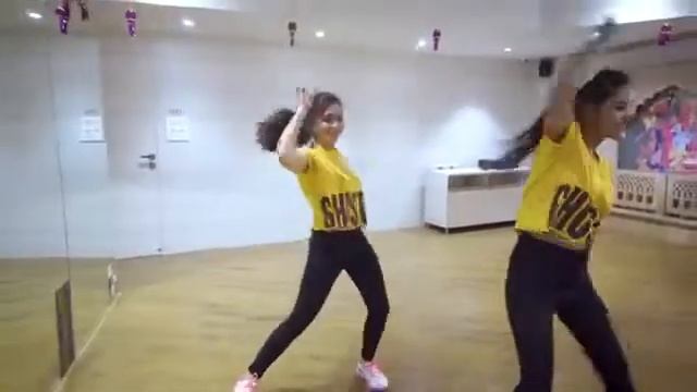 Taki Taki  Dj Snake  Selena Gomez  Ozuna  Cardi B  Rekha Kangtani  Rumba  Dance  Electronic