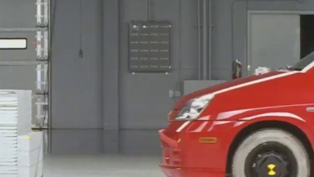 2002 Suzuki Aerio moderate overlap IIHS crash test смотреть онлайн