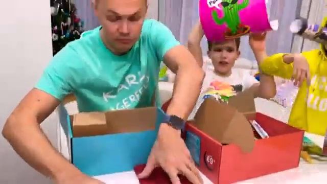 Чудесные Мистери Бокс от Макс и Кати⚡Что в коробках? смотреть онлайн