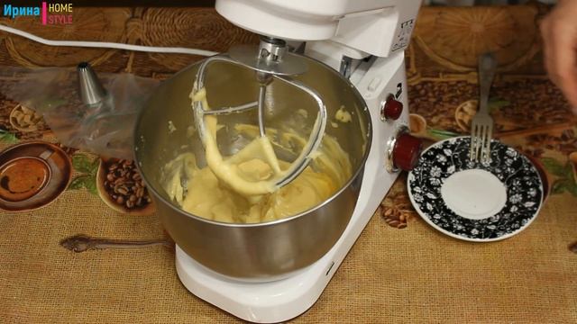 Эклеры и профитроли (взбитые сливки и сгущенка) смотреть онлайн