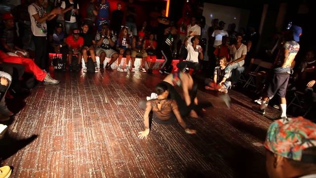 WOMENS PERFORMANCE @ VOGUE NIGHTS 8/4/14 PART 3 смотреть онлайн