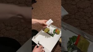Суточный паек офицера - Распаковка суточного рациона питания офицера
