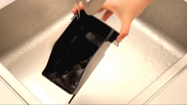 How to Clean the coffee ground Container of Your De'Longhi PrimaDonna S DeLux ECAM 28.465 AU смотреть онлайн