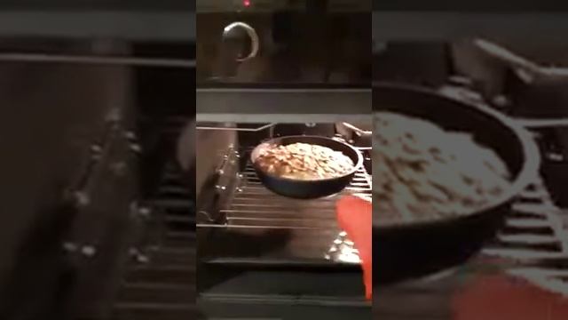 Пирог сам себя не испечёт. смотреть онлайн
