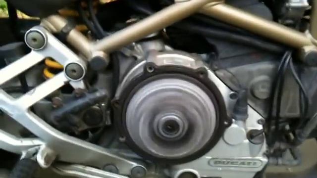 Ducati Monster 900 dry clutch sound (original) смотреть онлайн