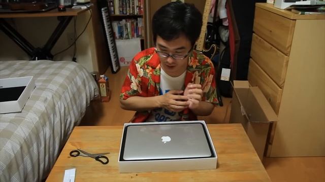 MacBook Air(Mid 2012)がやってきた！その１ смотреть онлайн