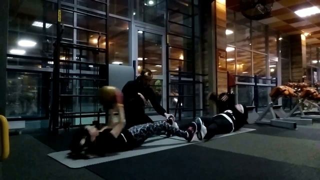 Фрагмент персональной тренировки. Пресс. смотреть онлайн