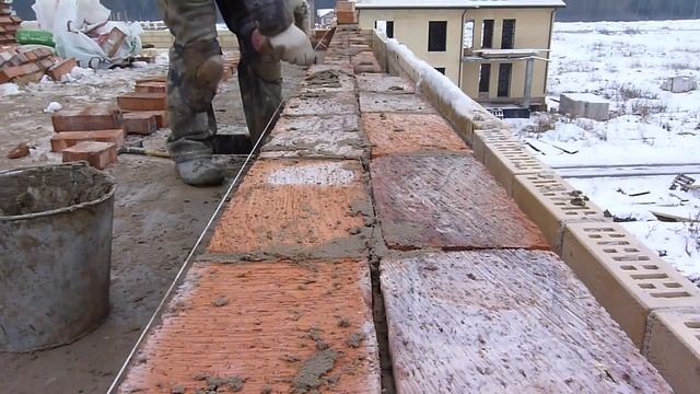 кладка в кирпич..как забить шов между двумя ложками.. Nivok111 смотреть онлайн