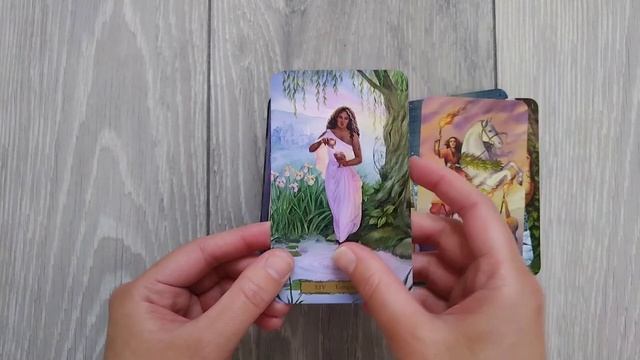May Favourites 2023 - New Tarot and Oracle Decks + Fantasy Fiction! ⚡ смотреть онлайн