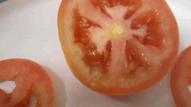 Светящийся Ангел в помидоре!Это я так это вижу. смотреть онлайн