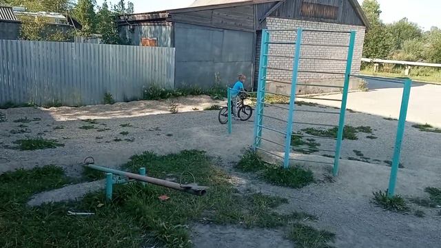 Что я делаю в своей жизни когда выхожу гулять смотреть онлайн