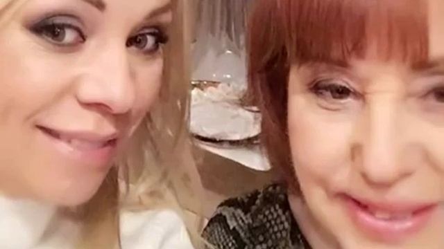 Вы только посмотрите на маму Ирины Салтыковой смотреть онлайн