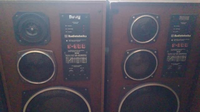 Чуть-чуть громкой музыки)На S-90D) смотреть онлайн