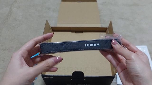 [Unboxing] Fujifilm X-T200 | Beginner's Camera смотреть онлайн