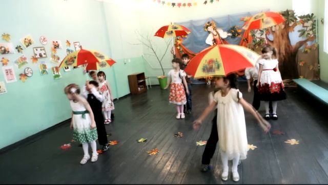 Танец "Дождик" Детский сад "Гармония" смотреть онлайн