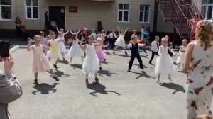 Недетское время. Танец выпускников д/с №532 группы Зайчата г. Екатеринбурга 2017