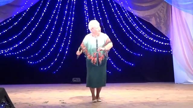 "Крушина" / "Маленькая деревенька" Поёт Вера Царёва смотреть онлайн