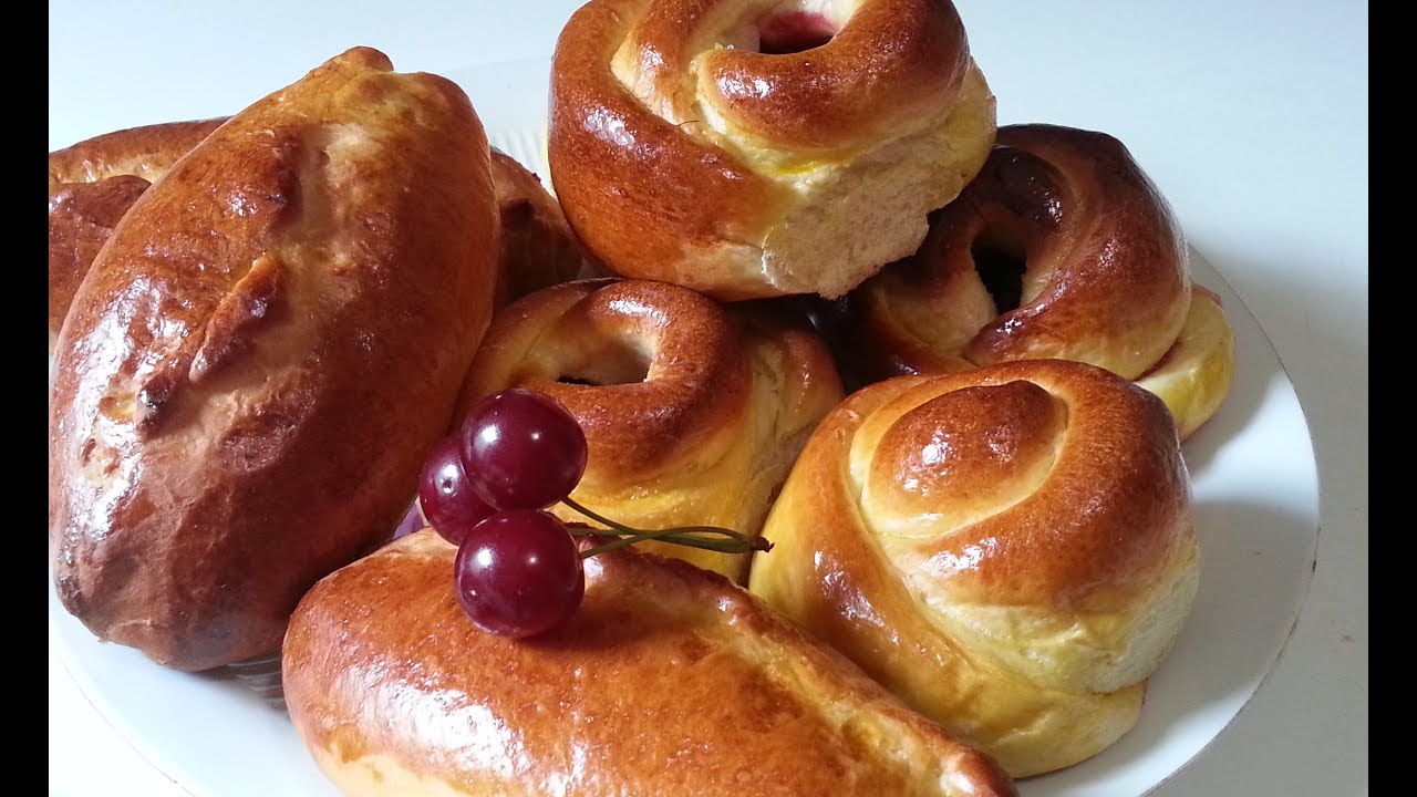 Булочки с вишней сдобные, дрожжевые смотреть онлайн