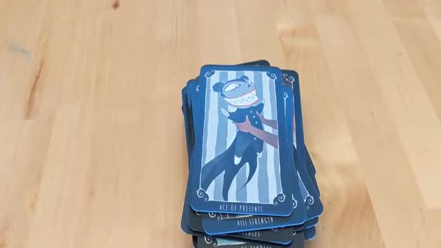 Tarot Deck Review: The Nightmare Before Christmas Tarot смотреть онлайн