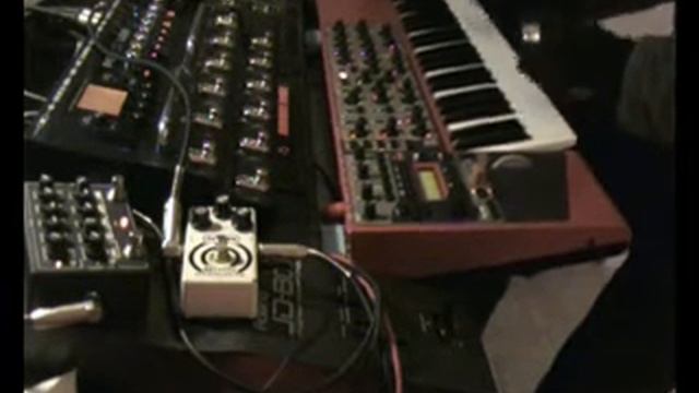 LINE 6 Pod Xt 3 + NORD LEAD 3 + ROLAND JD800 + MXR Pedals | Jam by Synthcloud смотреть онлайн