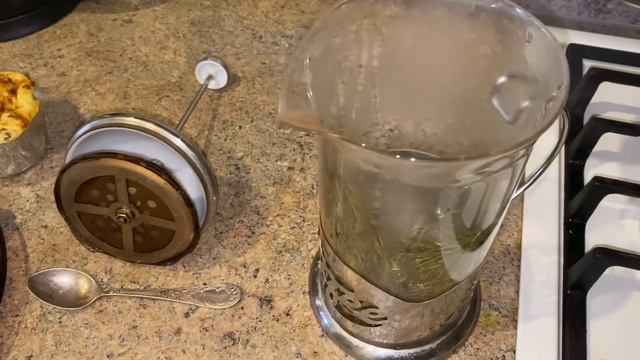 РЕЦЕПТ ПОЛЕЗНОГО ЧАЯ. ОПЯТЬ СИДИМ БЕЗ СВЕТА И СВЯЗИ. БОМБЯТ ВСЮ УКРАИНУ смотреть онлайн