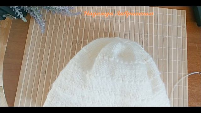 Готовая работа // Теплая и простая шапка связана спицами смотреть онлайн