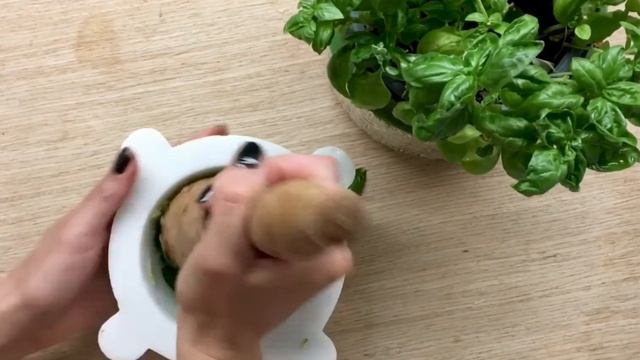 Генуэзский соус песто ( песто дженовезе - pesto genovese ) смотреть онлайн