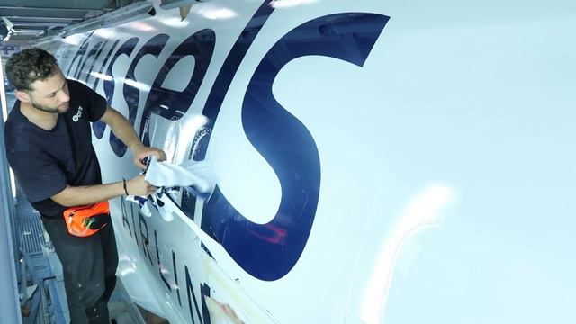 Hello OO-SBA! Our very first brand new A320 neo. смотреть онлайн