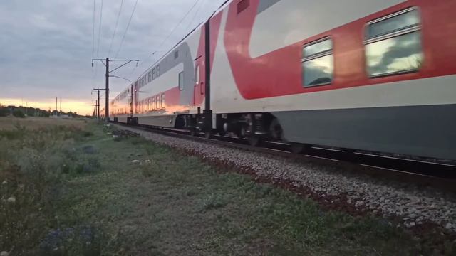 "Вечерний КАВКАЗ" ЭП20-041 со скорым фирменным поездом №004 Москва-Кисловодск смотреть онлайн