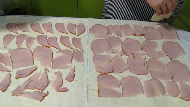 Быстрый рулет с ветчиной и сыром смотреть онлайн