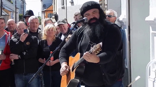 ХАГРИД ИЗ ГАРРИ ПОТТЕРА ► Играет На Гитаре смотреть онлайн