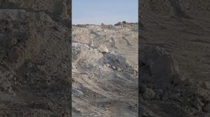 Бульдозер на снежном полигоне ?