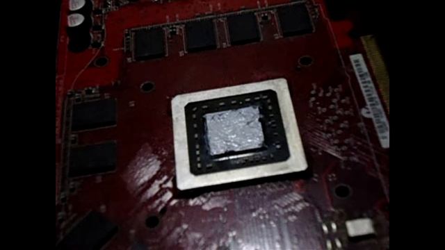 ASUS EAH4850/HTDI/512M-Меняем термопасту на видеокарте смотреть онлайн