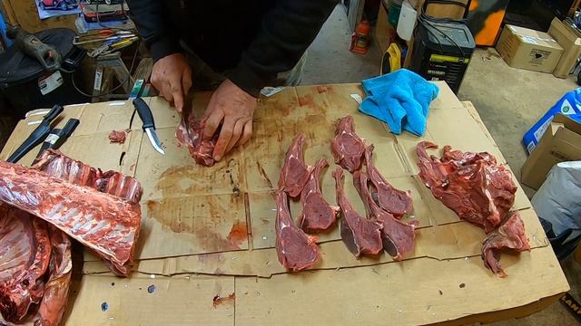 How to Cut - Tomahawk Deer Ribs- Better known as French Cut Ribs, without expensive tools. смотреть онлайн