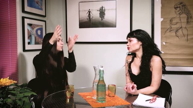 Artist & art historian, Iluá Hauck da Silva talks to Carla Tofano in Metralla Rosa Ep 14 смотреть онлайн