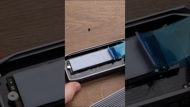 Orico USB 4.0 NVMe SSD Enclosure Thunderbolt 3 - Unboxing & Speed Test смотреть онлайн