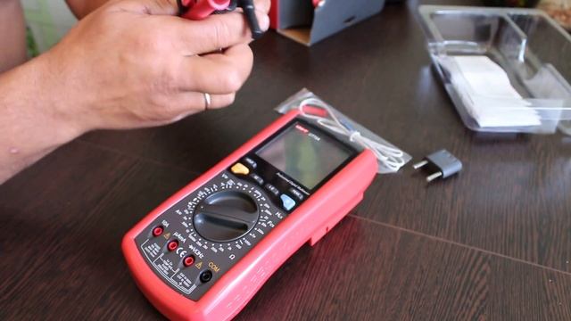 Цифровой мультиметр UNI-T 70A смотреть онлайн