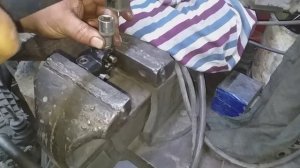 Замена крестовины на рулевом карданчике SsangYong