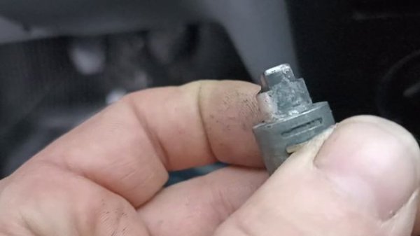 сломали замок шкода октавия тур