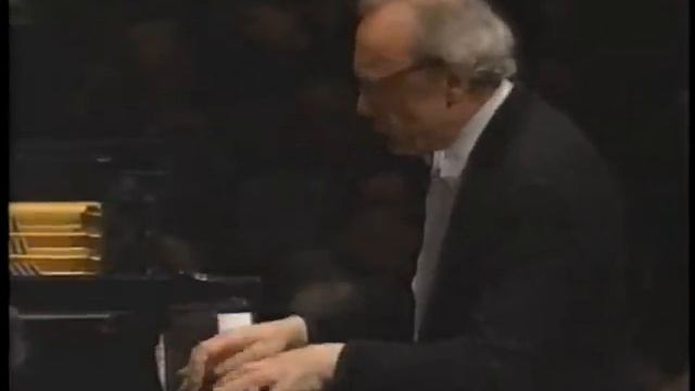 ALFRED BRENDEL - BEETHOVEN PIANO CONCERTO NO. 5 "EMPEROR" - MVT. 3 - PART 3/3 смотреть онлайн