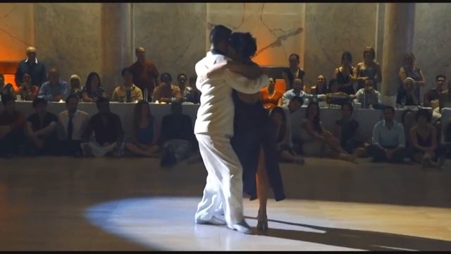Хавьер Родригес и Мойра Кастельяно - Аргентинское Танго - «Solo Tango Orchestra». смотреть онлайн
