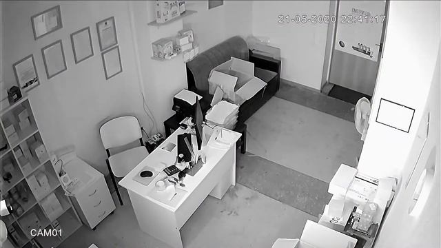 Полный комплект на 4 камеры видеонаблюдения для помещения смотреть онлайн