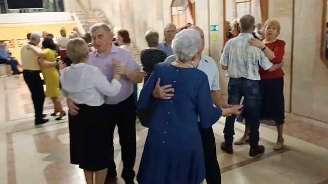 Белгород Танцы в Кругу Друзей смотреть онлайн