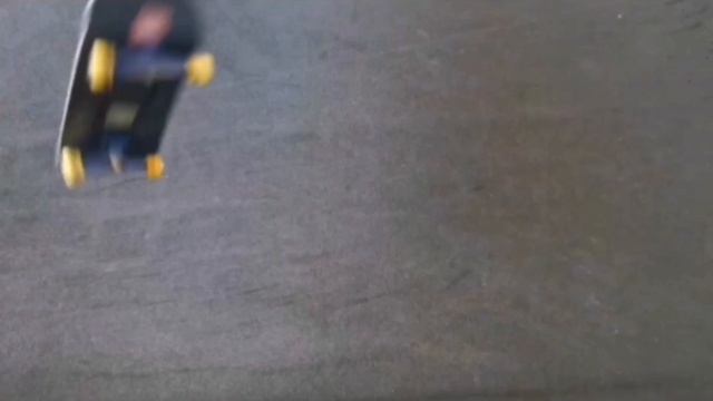 Как сделать кикфлип на фингерборде | how to do kickflip on fingerboard смотреть онлайн