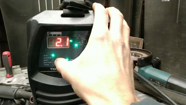 Обзор сварочного аппарата КЕДР UltraTIG-200P AC/DC. Сварка аргоном смотреть онлайн