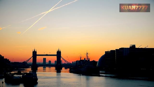 Sunrise in London. Восход солнца в Лондоне. смотреть онлайн