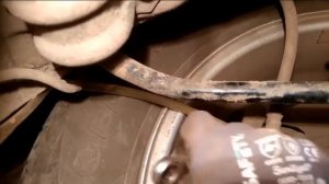 Замена тормозной жидкости в Hyundai Tucson 1 поколения.