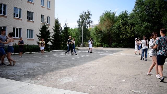 Репетиция вальса к 1 Сентября смотреть онлайн